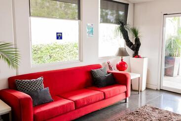 فندق على الطريق Route 66 Motor Inn