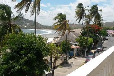 HC Suites Hotel