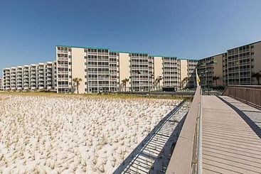 هتل Hol. Surf & Racquet 121 By Realjoy Vacations