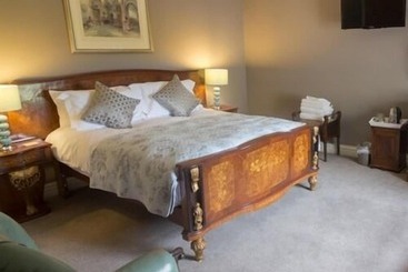 בית מלון כפרי The Red Pump Inn