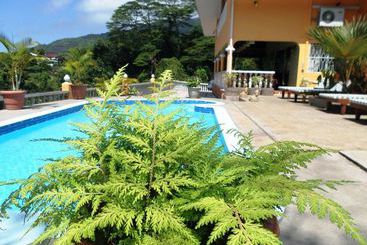 تختخواب و صبحانه Lime Hill Lodge