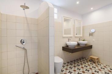 هتل Thea Villas And Suite