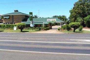 מוטל Tommo's Motor Lodge