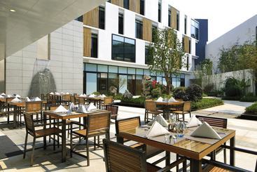 هتل Crowne Plaza Huangshan Taiping Lake, An Ihg