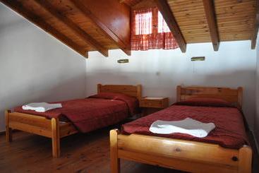 هتل Koskinas Apartments