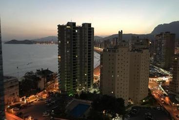 Отель Tropicmar