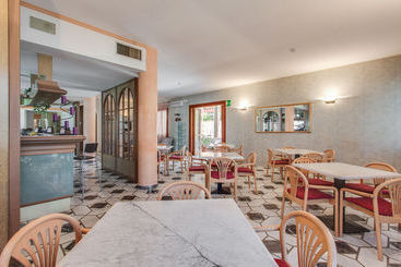 هتل Ambasciatori