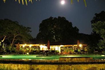 هتل Villa Kep Resort  Adult Only