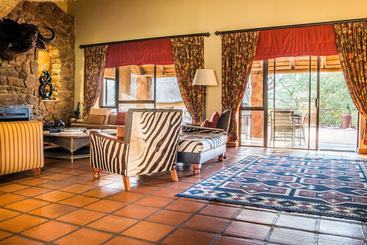 هتل Thaba Khaya Lodge