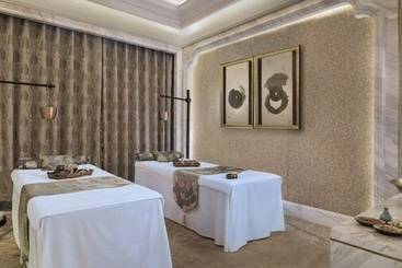ホテル Wanda Reign Wuhan