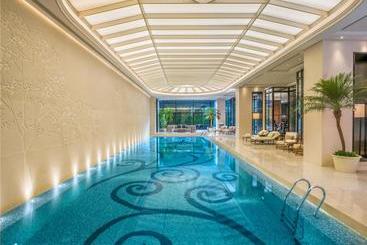 هتل The Grand Mansion, A Luxury Collection