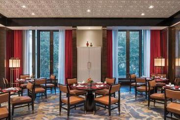 هتل The Grand Mansion, A Luxury Collection