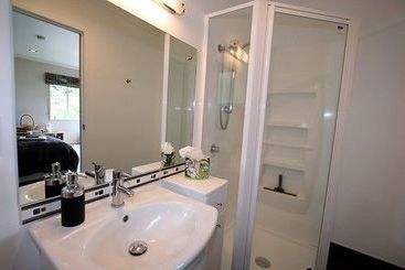هتل Hahei Horizon Bed & Breakfast
