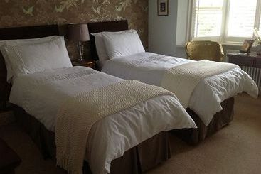 تختخواب و صبحانه Arngrove Bed&Breakfast