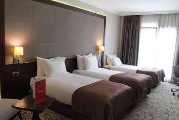 Hotel Ramada By Wyndham Istanbul Merter