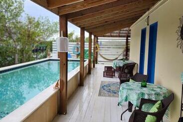 تختخواب و صبحانه The Bnb On Triggerfish Close To The Airport