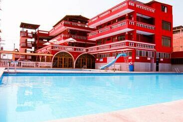 هتل Los Arcos De Imperial