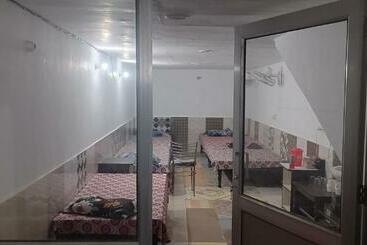 펜션 Shubham Guest House