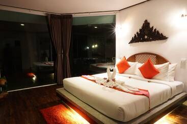 ホテル Am Samui Resort Taling Ngam