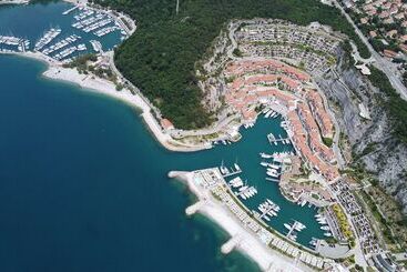 هتل Tivoli Portopiccolo Sistiana Wellness Resort & Spa
