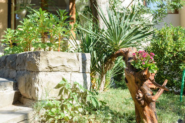 هتل Oasis Park  All Inclusive Beachfront By Asteri S