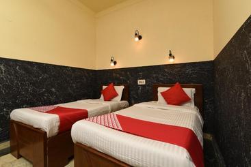 هتل Oyo Rooms Jangpura Post Office