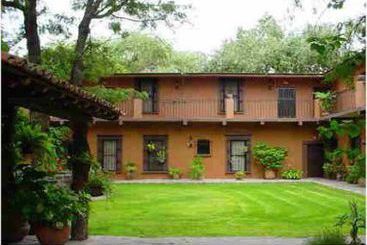 هتل Rancho El 7