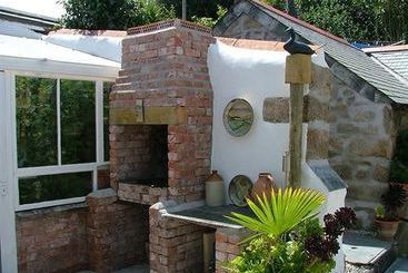 تختخواب و صبحانه The Old Farmhouse Lelant