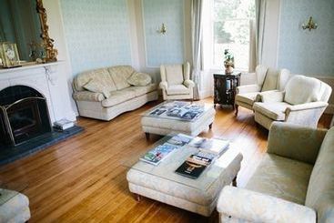 تختخواب و صبحانه Thorpe House