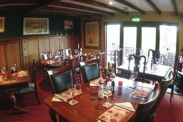 هتل The Craw Inn
