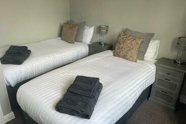 هتل The Nags Head York