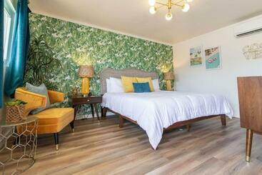 호스텔 Palm Springs Room At The Groovy Nomad Motel