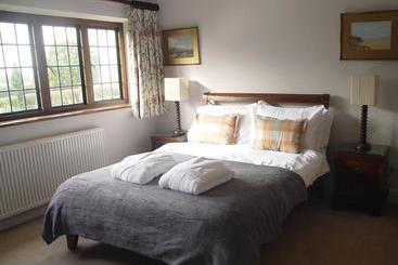 تختخواب و صبحانه Pinkneys Court Mews