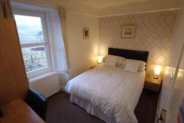 بنسيون Inverardran House Bed And Breakfast