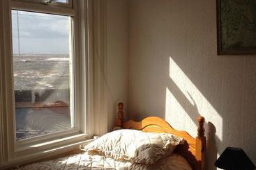 Ash Hotel B&b