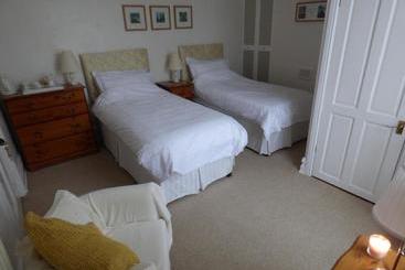 تختخواب و صبحانه Rockwood House