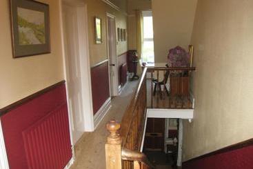 تختخواب و صبحانه Rockwood House