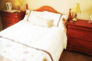پانسیون Mcmahon Guest House