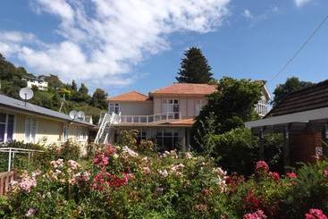 הוסטל Hikurangi Stay Place
