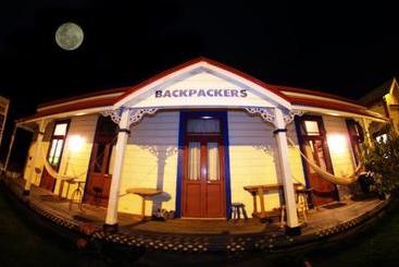 הוסטל Stables Lodge Backpackers