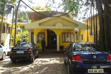בית מלון כפרי Old Goa Residency