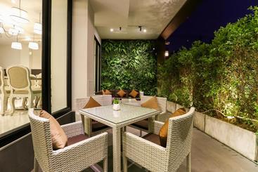 هتل The Sathon Vimanda