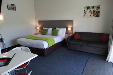 Southpacific Motel And Conference Centre