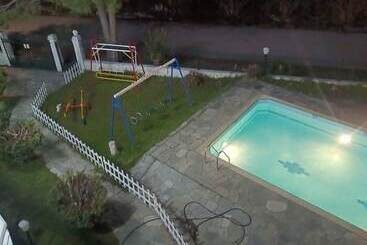 هتل آپارتمان Villa Kolona