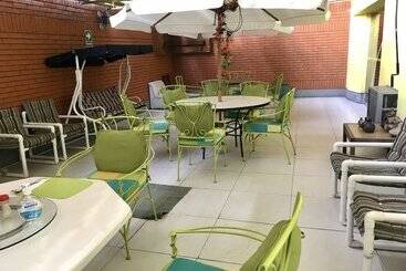 هتل Hostal San Borja