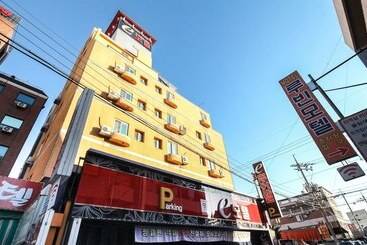 מוטל Gwangju Unamdong E