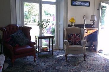 Hilbury Court Hotel