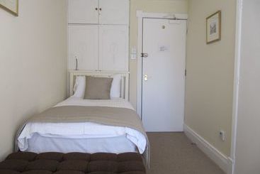 هتل Little Forest Lodge