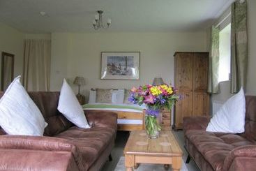 هتل Little Forest Lodge