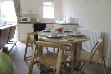 هتل Little Forest Lodge